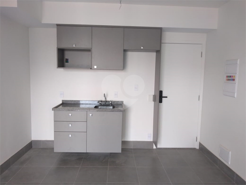 APARTAMENTO 2 DORMITÓRIOS (1 SUÍTE), TERRAÇO E 1 VAGA DE GARAGEM PARA LOCAÇÃO - VILA MADALENA
