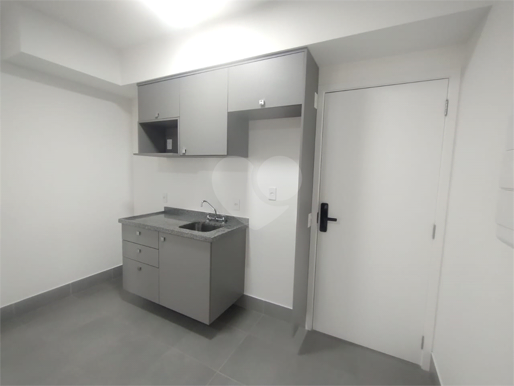 APARTAMENTO 2 DORMITÓRIOS (1 SUÍTE), TERRAÇO E 1 VAGA DE GARAGEM PARA LOCAÇÃO - VILA MADALENA