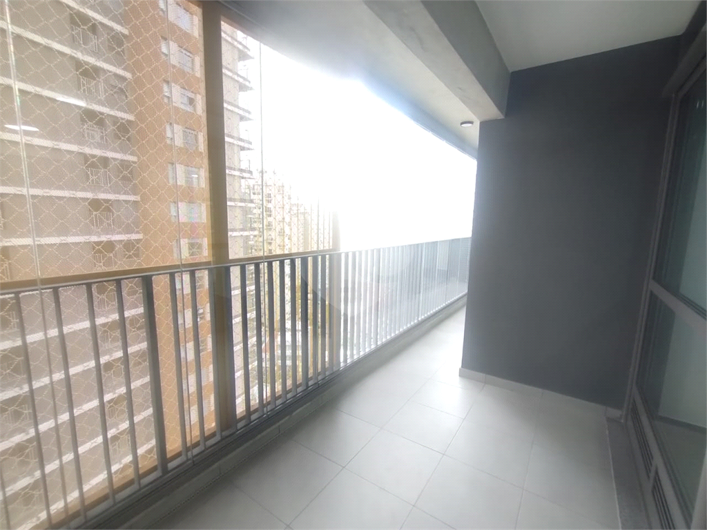 APARTAMENTO 2 DORMITÓRIOS (1 SUÍTE), TERRAÇO E 1 VAGA DE GARAGEM PARA LOCAÇÃO - VILA MADALENA
