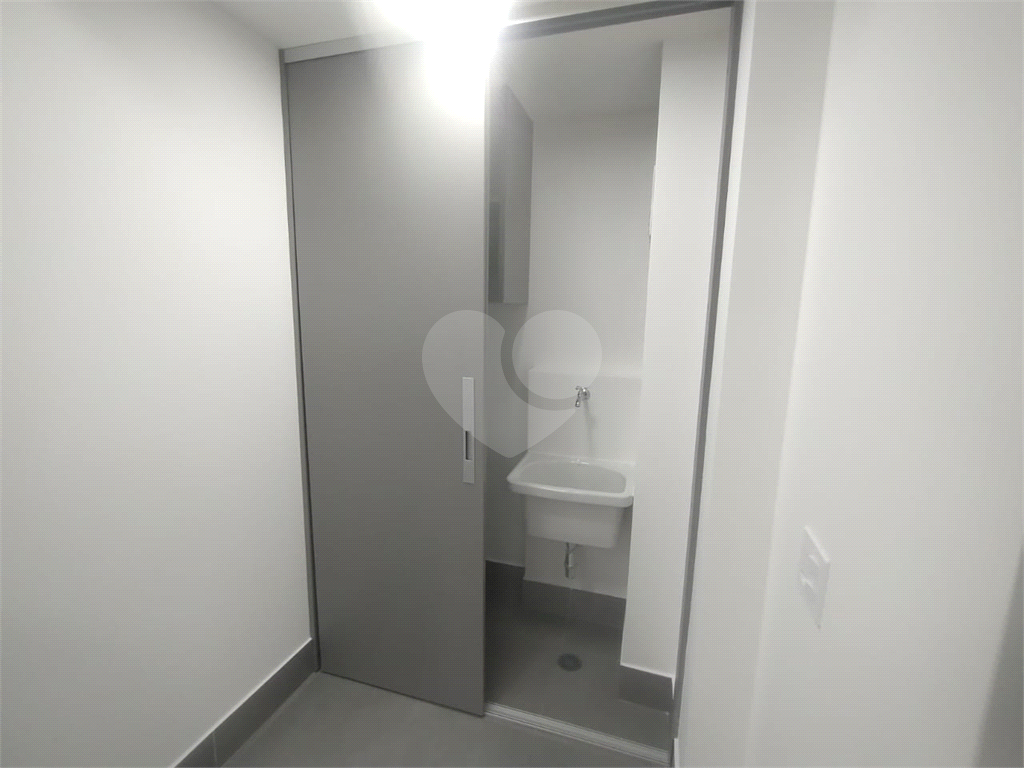 APARTAMENTO 2 DORMITÓRIOS (1 SUÍTE), TERRAÇO E 1 VAGA DE GARAGEM PARA LOCAÇÃO - VILA MADALENA
