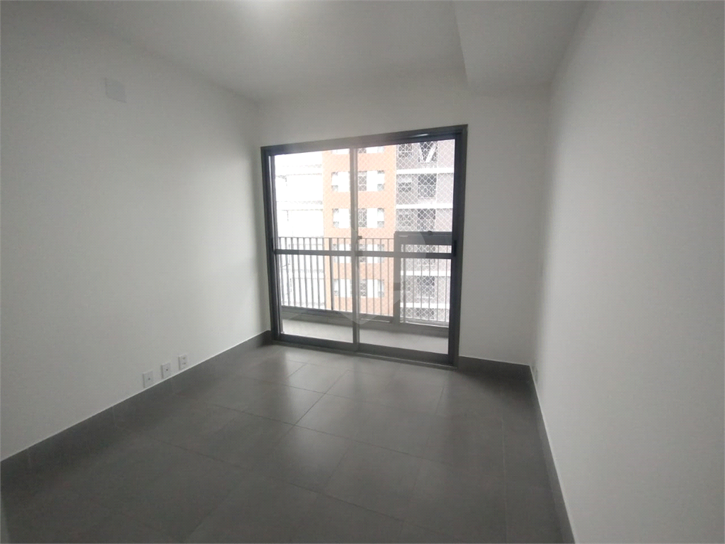 APARTAMENTO 2 DORMITÓRIOS (1 SUÍTE), TERRAÇO E 1 VAGA DE GARAGEM PARA LOCAÇÃO - VILA MADALENA