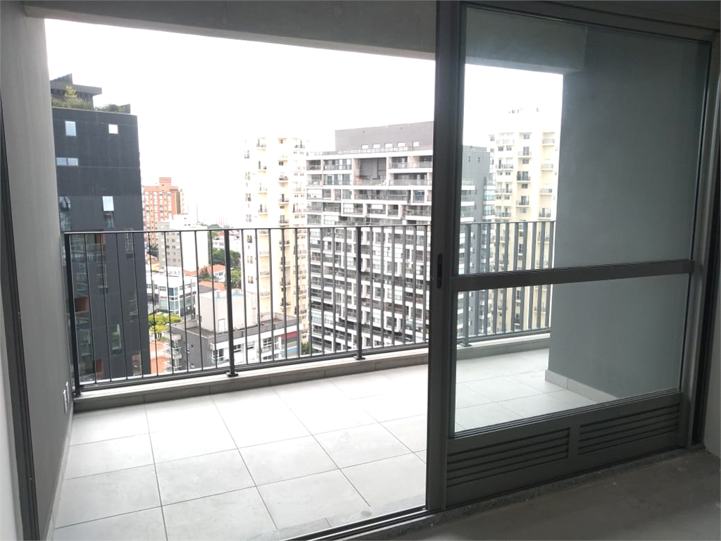 APARTAMENTO 2 DORMITÓRIOS (1 SUÍTE), TERRAÇO E 1 VAGA DE GARAGEM PARA LOCAÇÃO - VILA MADALENA