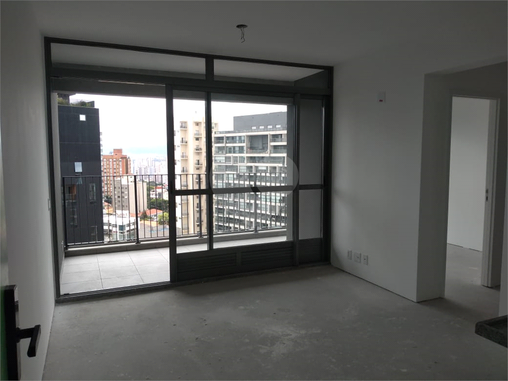 APARTAMENTO 2 DORMITÓRIOS (1 SUÍTE), TERRAÇO E 1 VAGA DE GARAGEM PARA LOCAÇÃO - VILA MADALENA