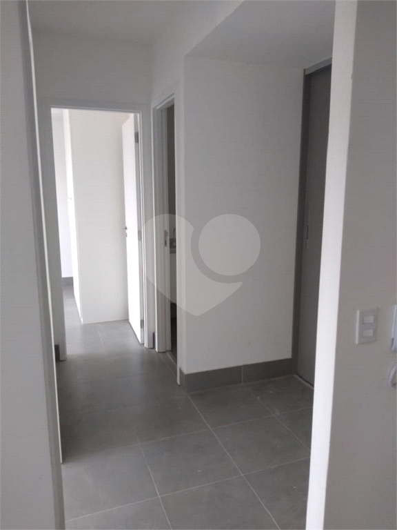 APARTAMENTO 2 DORMITÓRIOS (1 SUÍTE), TERRAÇO E 1 VAGA DE GARAGEM PARA LOCAÇÃO - VILA MADALENA
