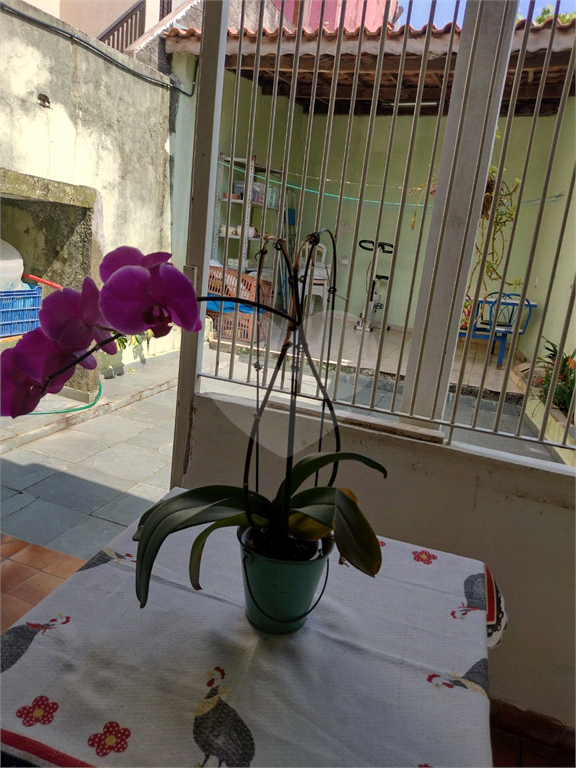 Casa térrea 2 quartos 1 vaga - Jardim São João. 