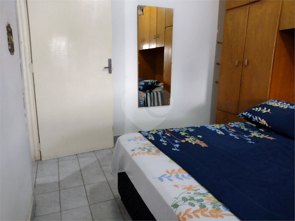 Casa térrea 2 quartos 1 vaga - Jardim São João. 