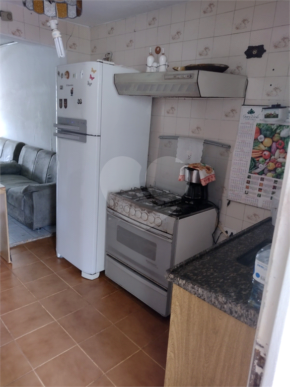 Casa térrea 2 quartos 1 vaga - Jardim São João. 