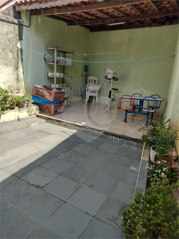 Casa térrea 2 quartos 1 vaga - Jardim São João. 