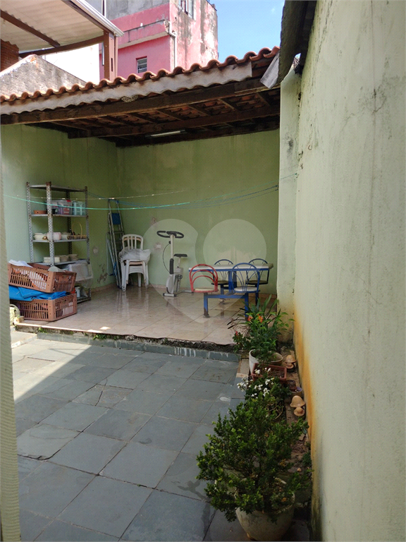 Casa térrea 2 quartos 1 vaga - Jardim São João. 