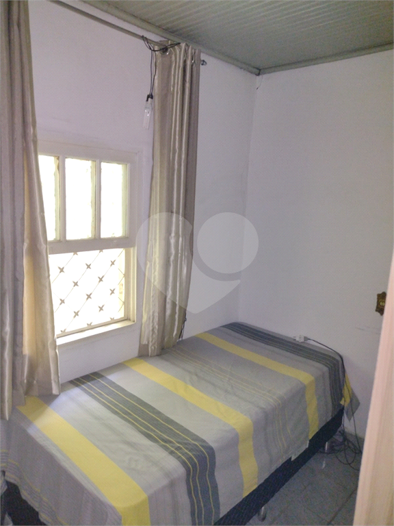 Casa térrea 2 quartos 1 vaga - Jardim São João. 