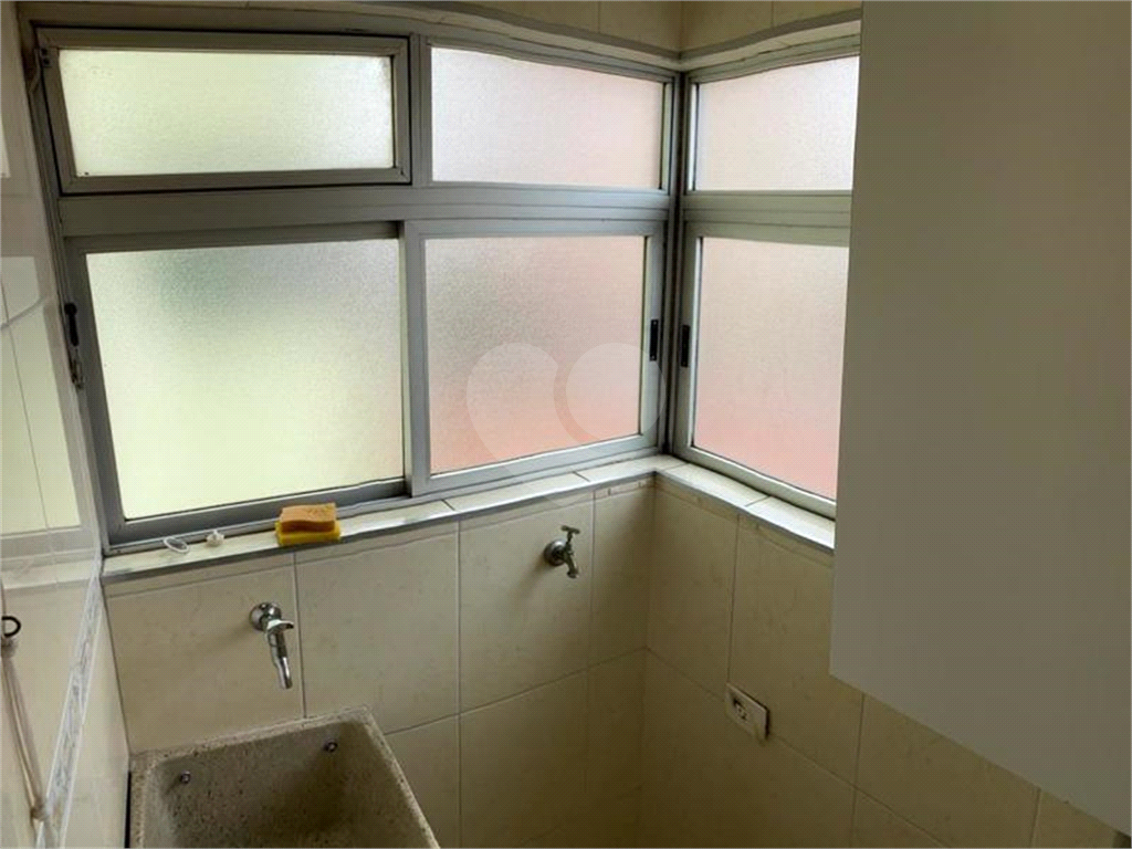 APARTAMENTO em VILA PRUDENTE