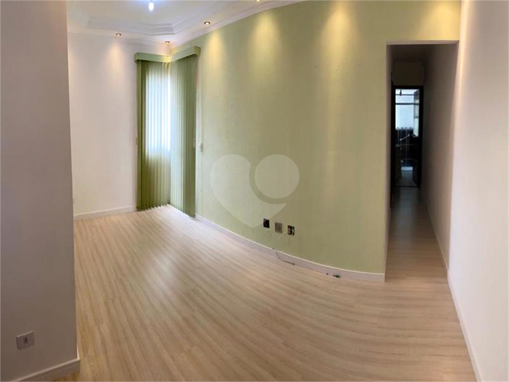 APARTAMENTO em VILA PRUDENTE