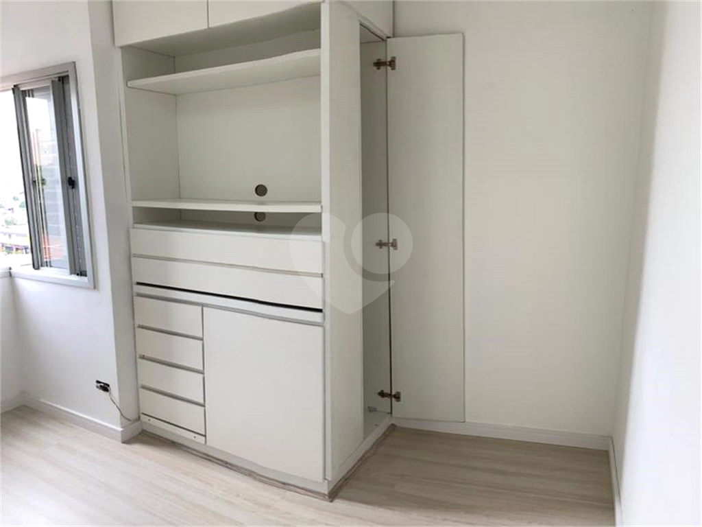 APARTAMENTO em VILA PRUDENTE
