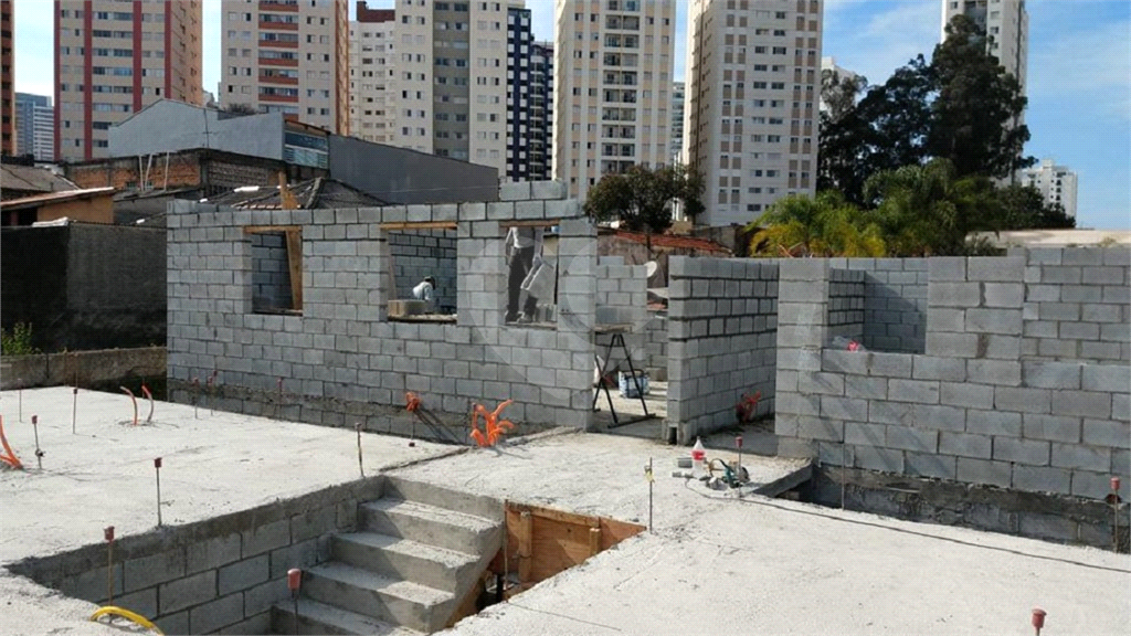 Apartamento com 02 dormitórios, 01 banheiro - Saúde / Vila Gumetcindo