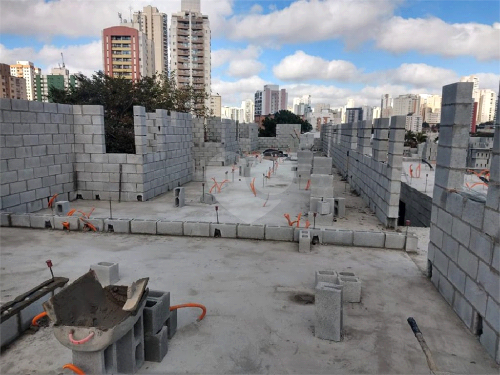 Apartamento com 02 dormitórios, 01 banheiro - Saúde / Vila Gumetcindo