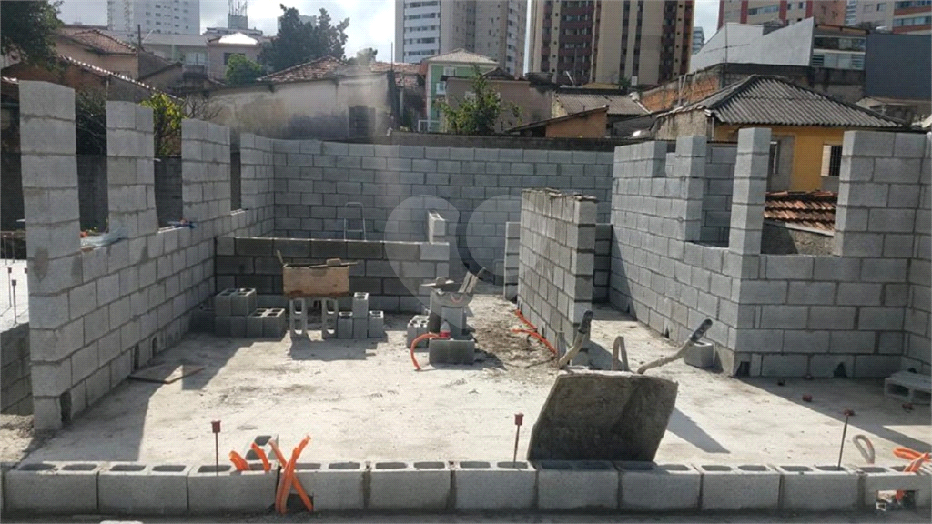 Apartamento com 02 dormitórios, 01 banheiro - Saúde / Vila Gumetcindo