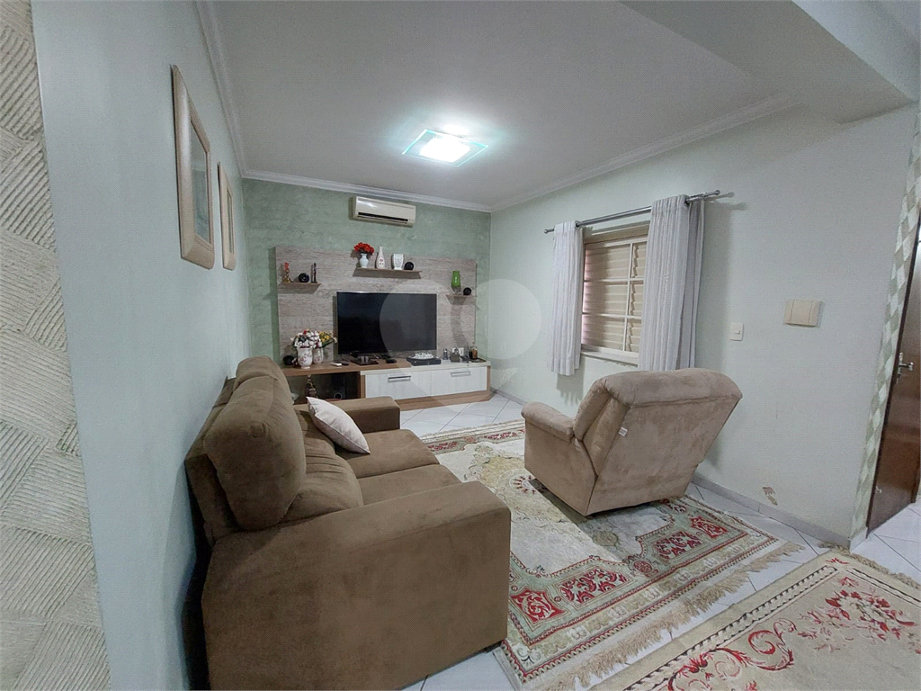 Sobrado à venda e aluguel com 3 quartos, 286m² - Foto 3