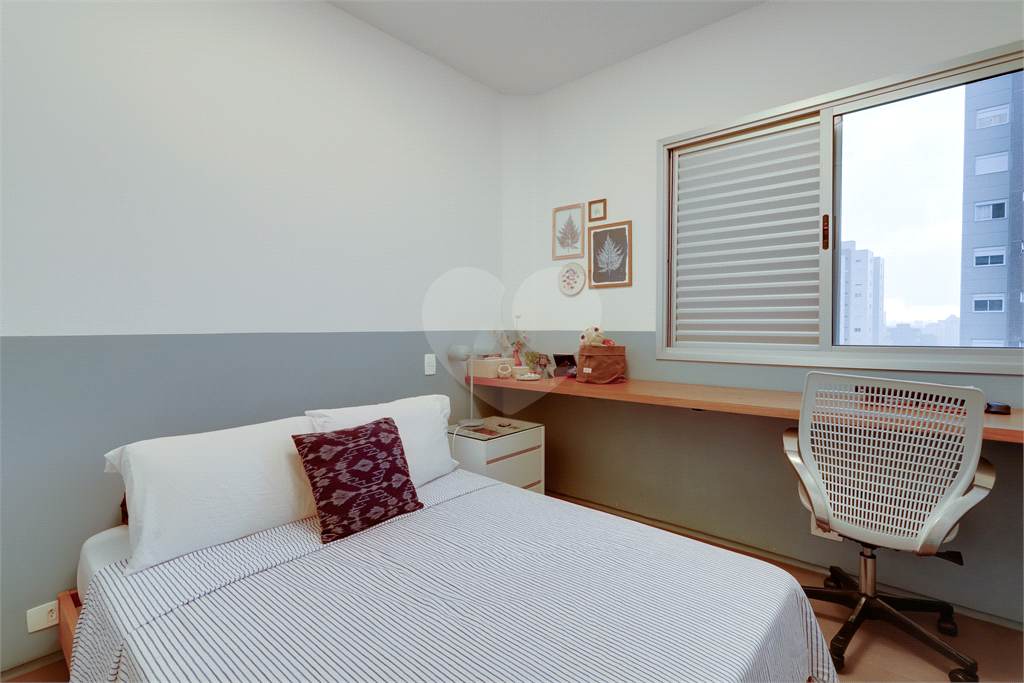 Apartamento com 135m² com 3 quartos e 3 vagas com piscina Sumaré Perdizes