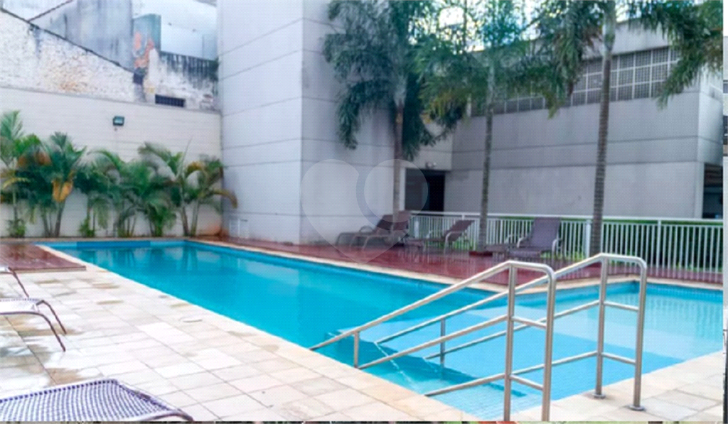 Ótimo apartamento Na rua Newton Prado no Bom Retiro