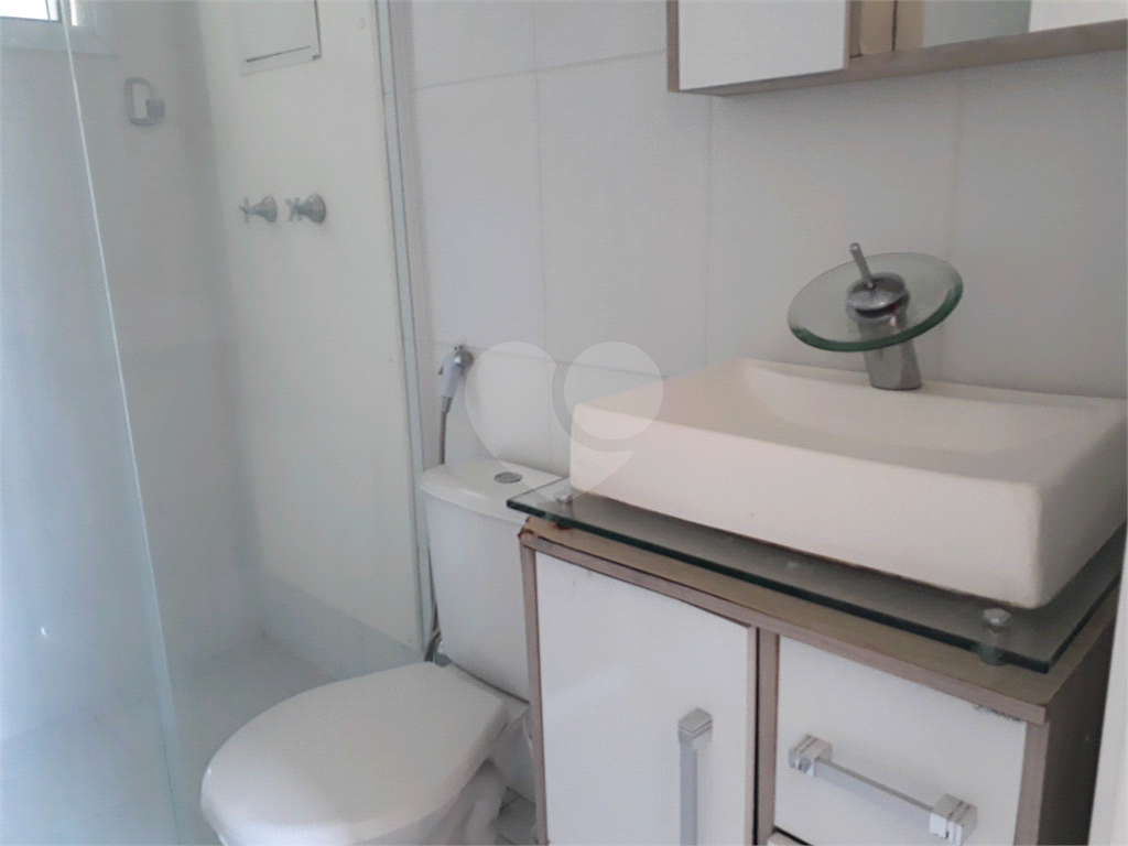 Ótimo apartamento Na rua Newton Prado no Bom Retiro
