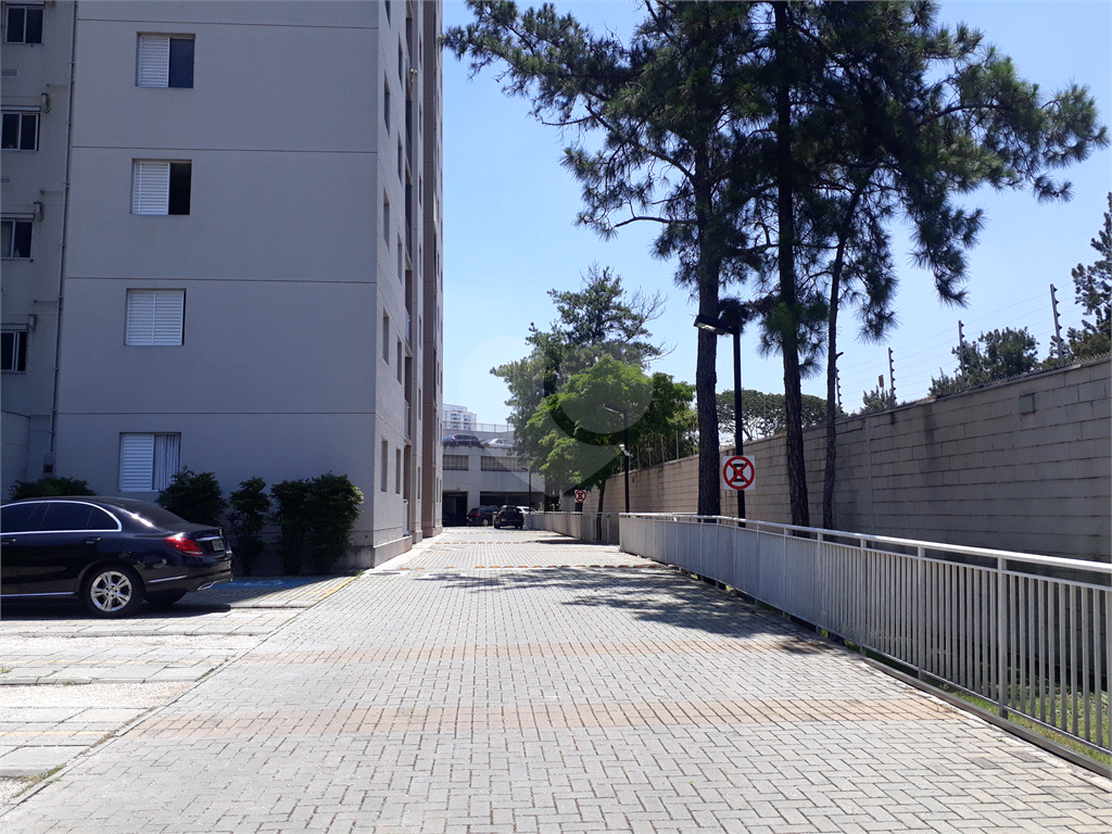 Ótimo apartamento Na rua Newton Prado no Bom Retiro