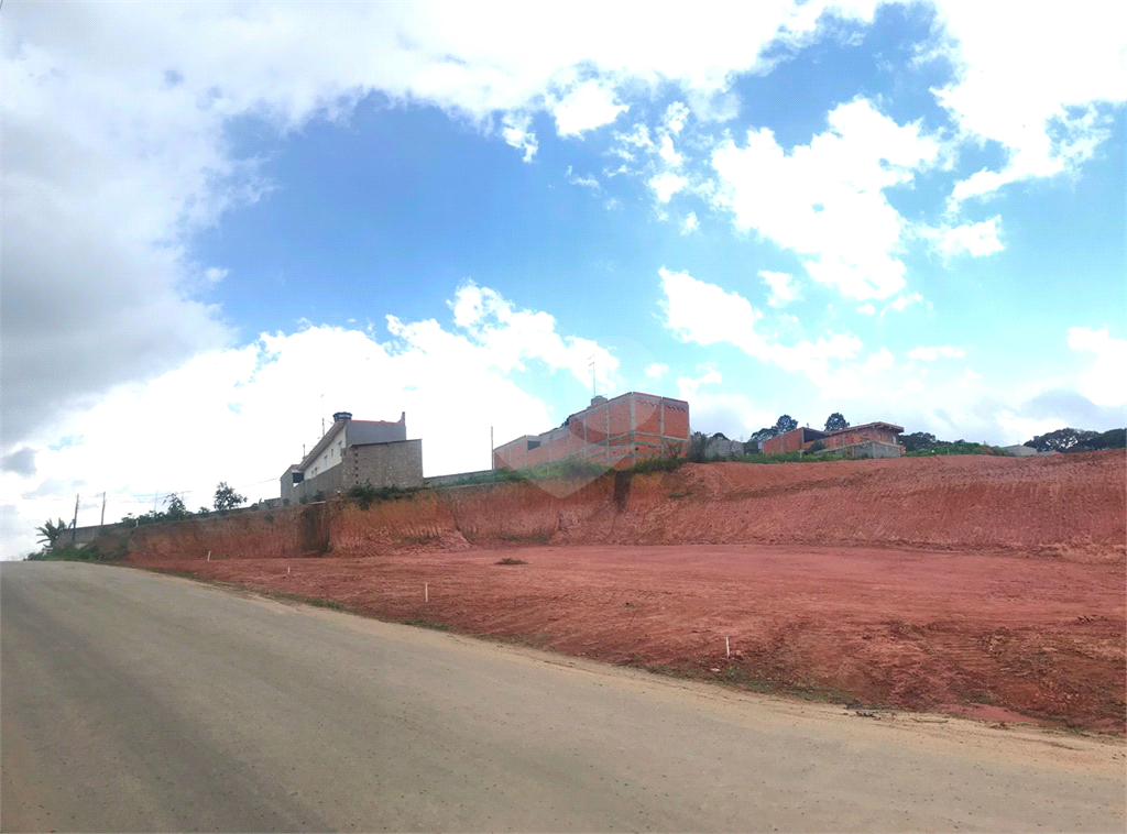 Área de 30.000m² em Cotia, ótima localização e com total infraestrutura na região