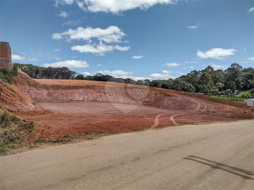 Área de 30.000m² em Cotia, ótima localização e com total infraestrutura na região