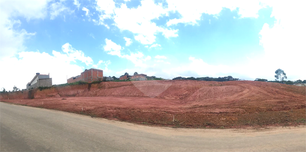 Área de 30.000m² em Cotia, ótima localização e com total infraestrutura na região