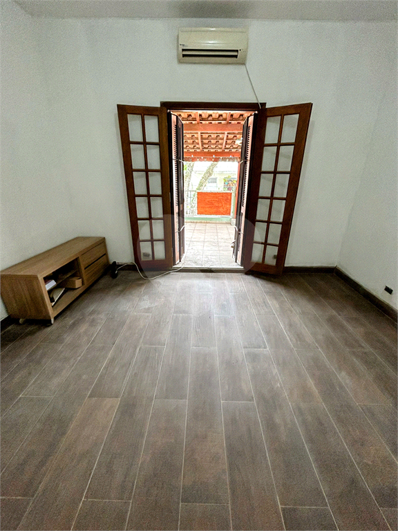 Sobrado à venda e aluguel com 2 quartos, 150m² - Foto 13