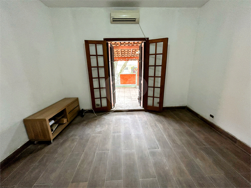 Sobrado à venda e aluguel com 2 quartos, 150m² - Foto 12