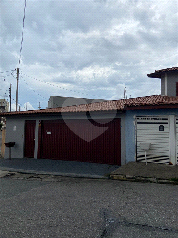 Sobrado próximo ao metrô Tucuruvi, 2 dormitórios 1 suíte e 2 vagas