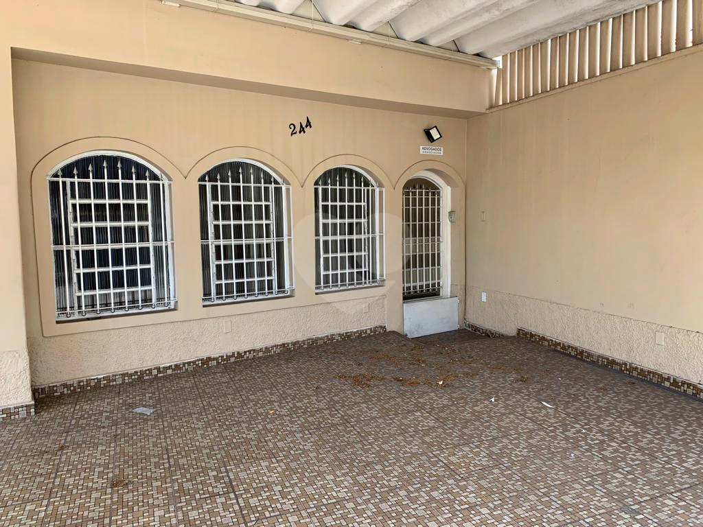 Imóvel Comercial  maravilhoso 
avenida de grande movimento a um quarteirão do TriMais