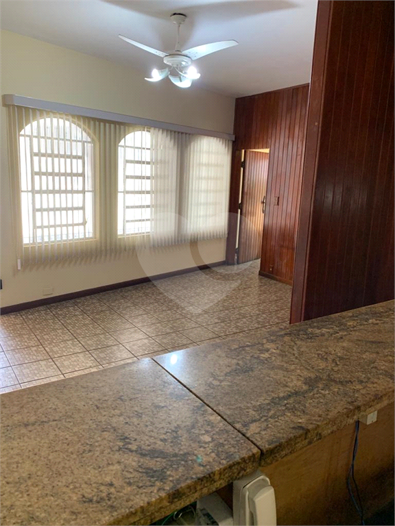 Imóvel Comercial  maravilhoso 
avenida de grande movimento a um quarteirão do TriMais