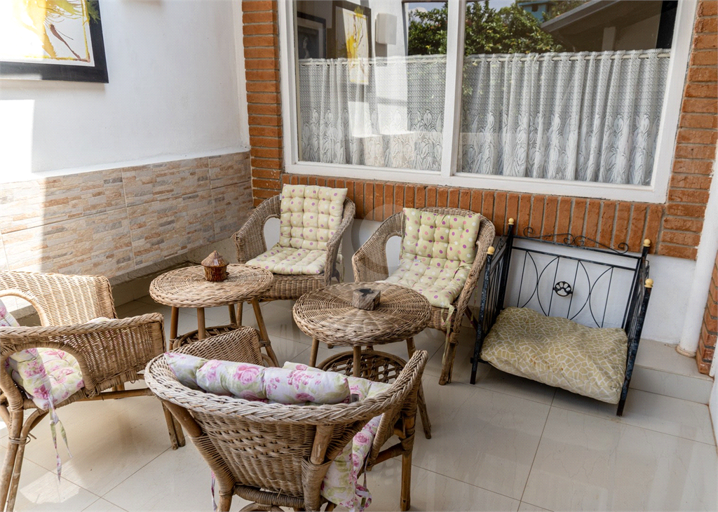 Excelente Casa em Condomínio Fechado ao lado de São Paulo!