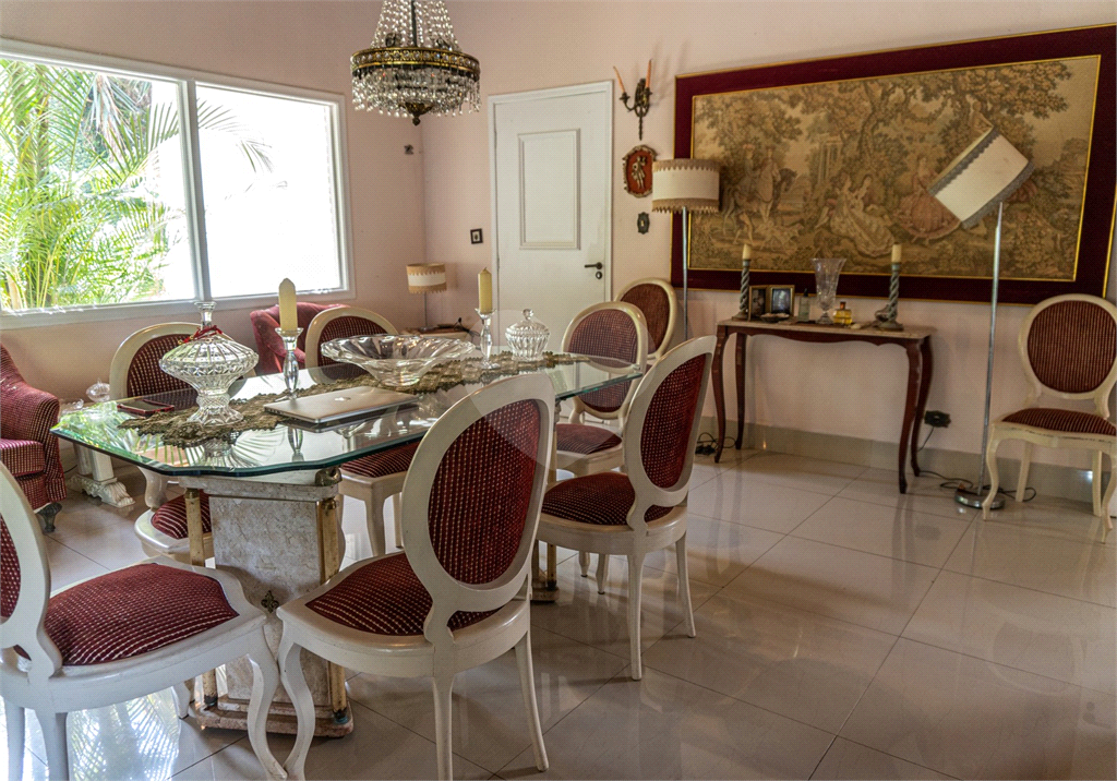 Excelente Casa em Condomínio Fechado ao lado de São Paulo!