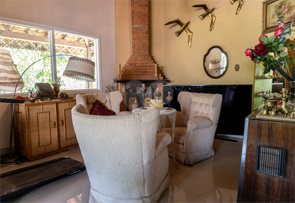 Excelente Casa em Condomínio Fechado ao lado de São Paulo!