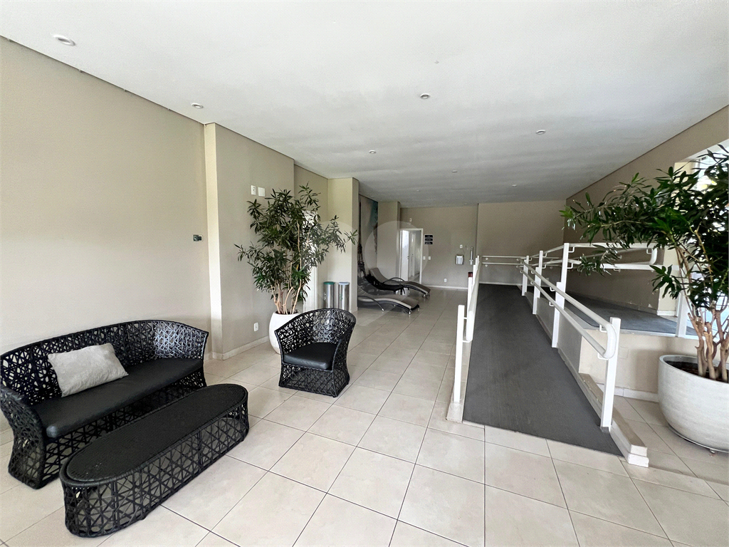 Apartamento Reformado e Mobiliado com 136m2