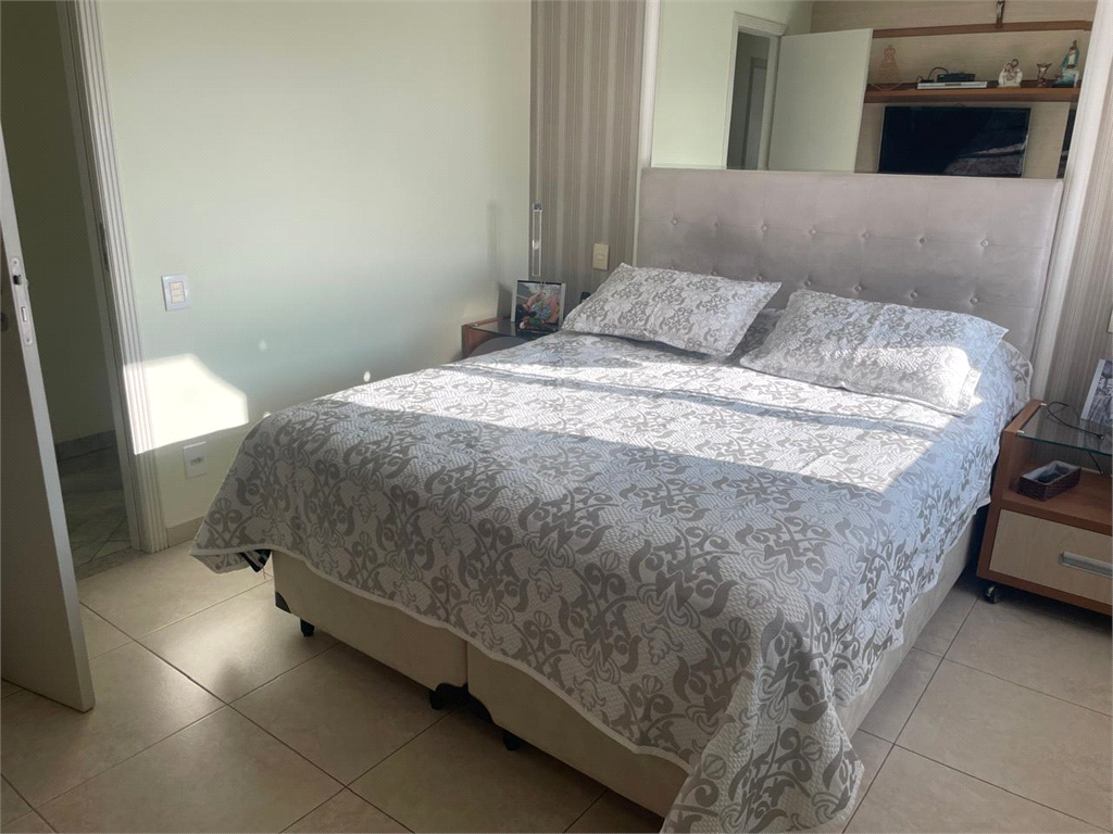 Apartamento Reformado e Mobiliado com 136m2
