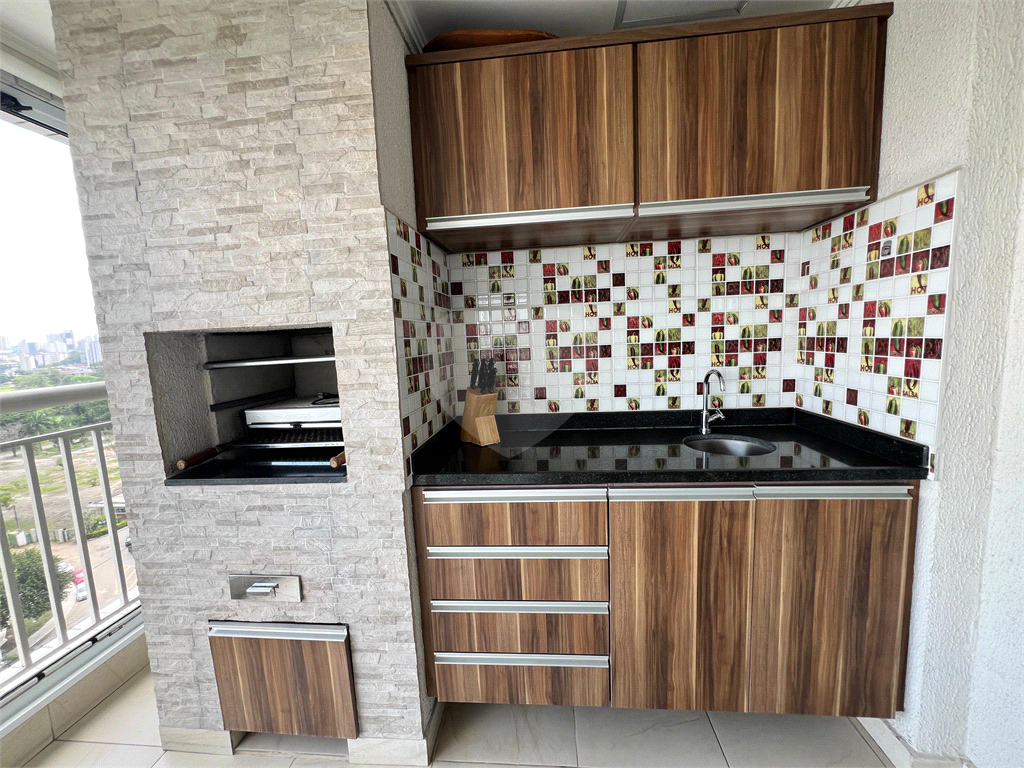 Apartamento Reformado e Mobiliado com 136m2