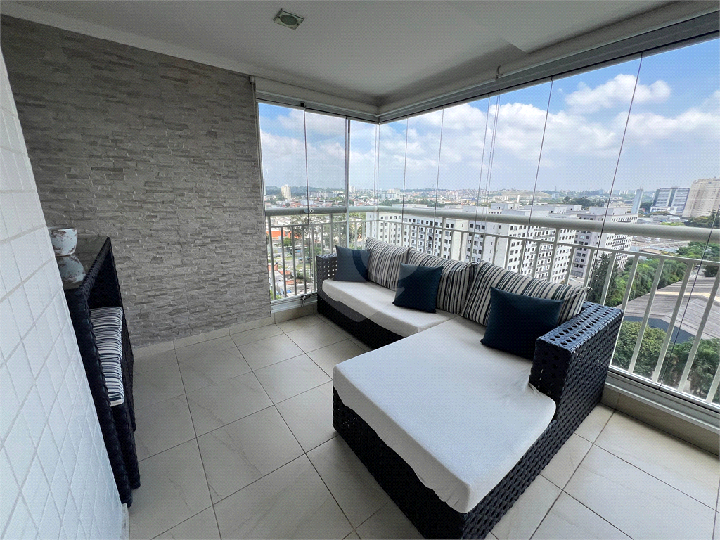 Apartamento Reformado e Mobiliado com 136m2