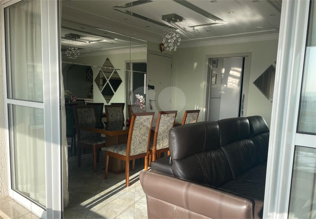 Apartamento Reformado e Mobiliado com 136m2