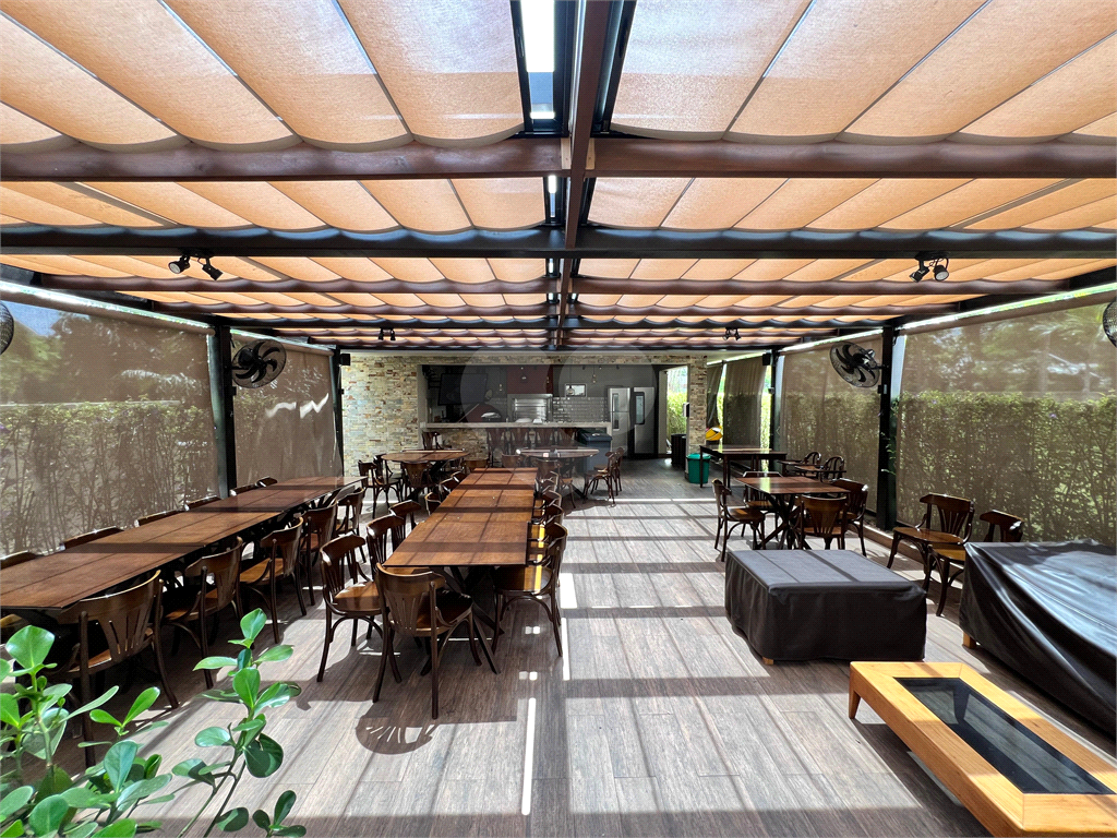 Apartamento Reformado e Mobiliado com 136m2