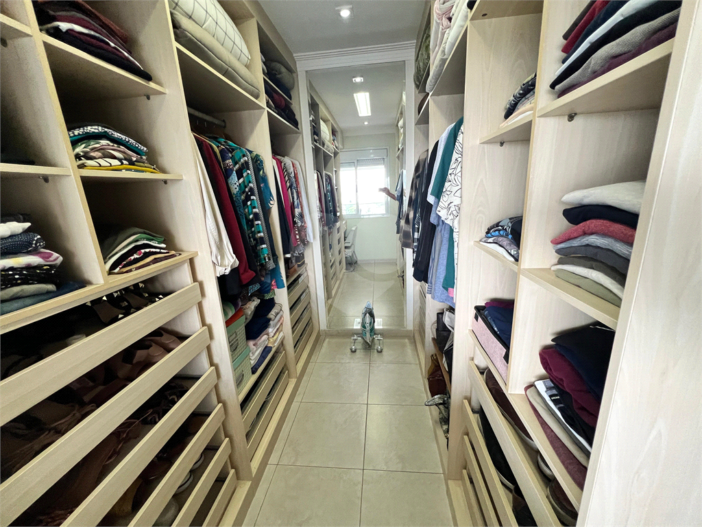 Apartamento Reformado e Mobiliado com 136m2