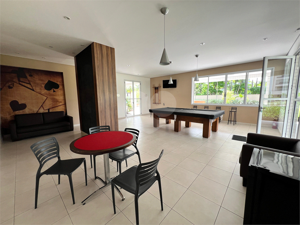 Apartamento Reformado e Mobiliado com 136m2