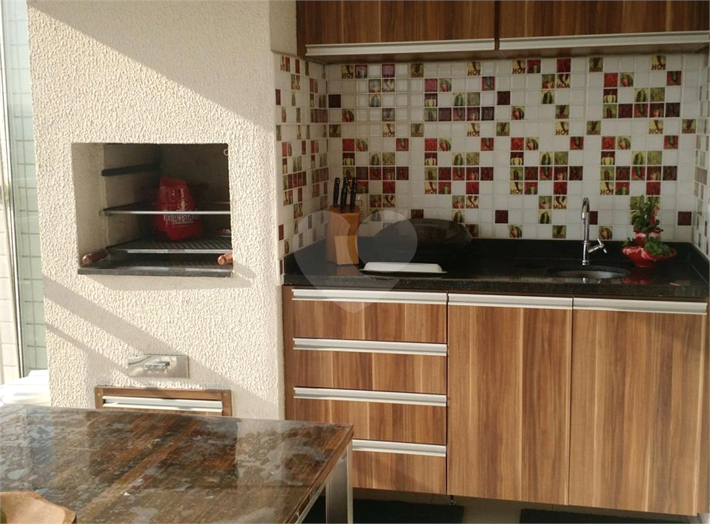 Apartamento Reformado e Mobiliado com 136m2