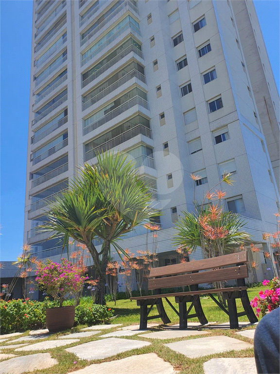 Apartamento Reformado e Mobiliado com 136m2