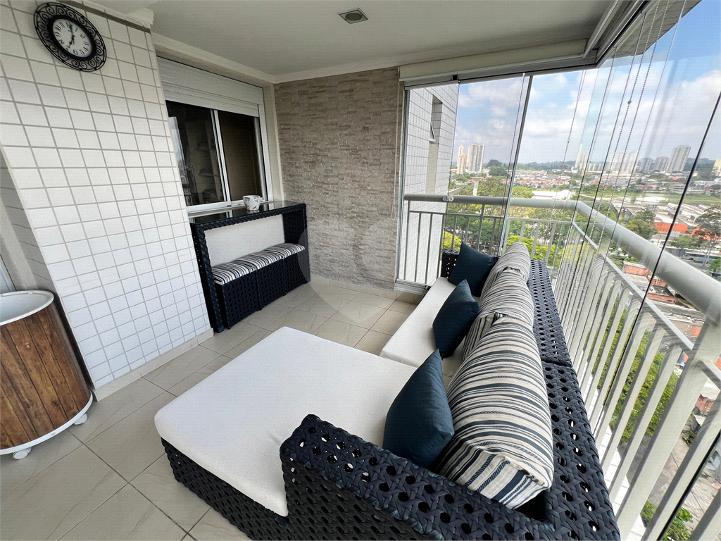 Apartamento Reformado e Mobiliado com 136m2