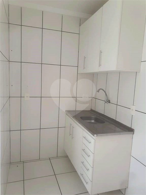 Condomínio com renda de 9 mil reais.