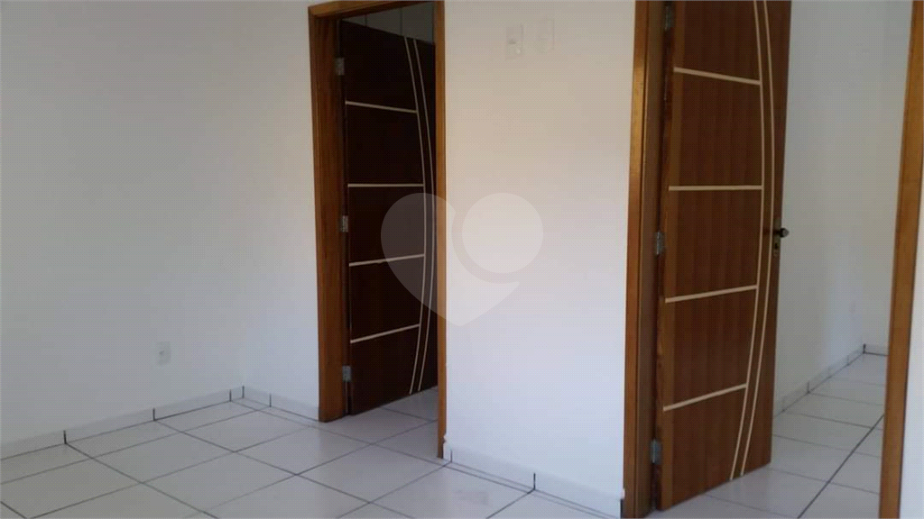 Condomínio com renda de 9 mil reais.