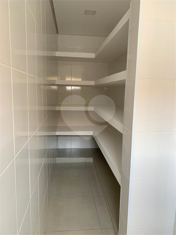 Casa em Alphaville, Residencial 9